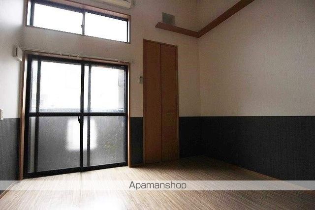 ピュア箱崎東六番館の内装写真