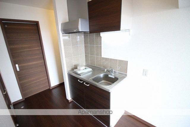 Residence U 駅前の内装写真