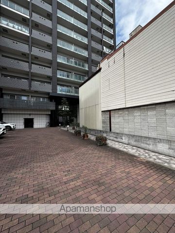 NORTH VILLAGE壱番館の玄関写真