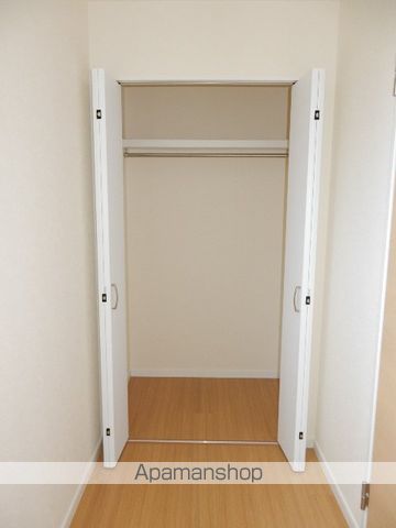 メゾネット八幡 A棟の内装写真