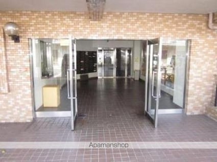 グランドール小坂[3LDK/64.4m2]のエントランス2