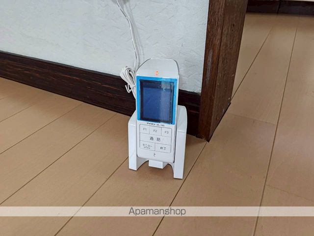 小田急電鉄小田原線 愛甲石田駅 徒歩10分 2階建 築37年の内装写真