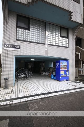 シオン八王子の玄関写真