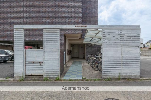 レーヴ西宝町の玄関写真
