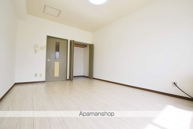 エレガンス円山の内装写真