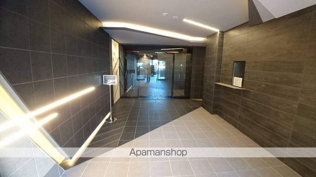 クレヴィスタ綾瀬IIの玄関写真