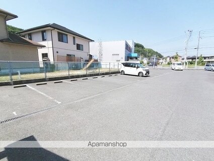 岡山県倉敷市福井[1K/22.58m2]の駐車場2