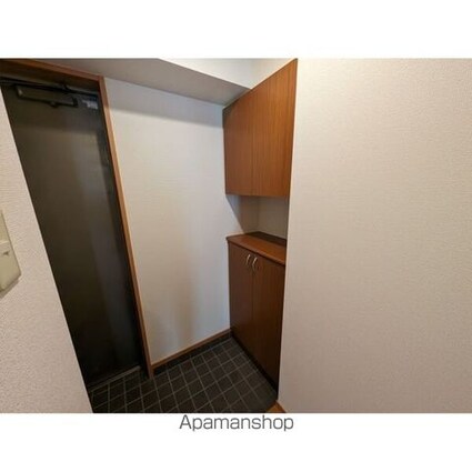 ＰＬＡＴＺ　ＫＡＫＵＯＺＡＮ[1LDK/58.55m2]の玄関