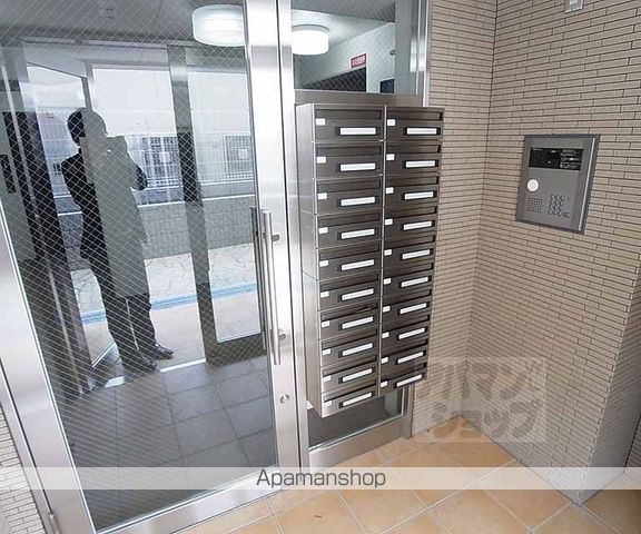 グランディオーズ桂の玄関写真