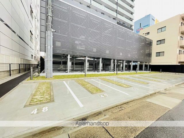 SーRESIDENCE六番町の玄関写真