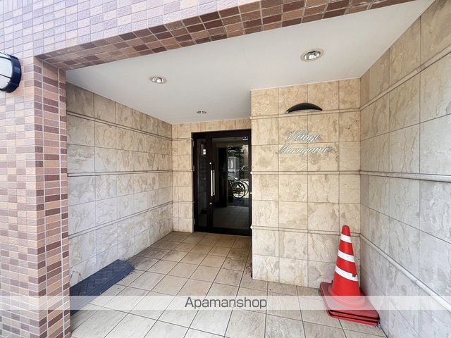 ヴィレッジ円山の玄関写真