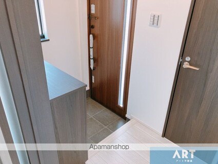 フォレクスレリア鴨川Ｃ棟[4LDK/85.91m2]の玄関