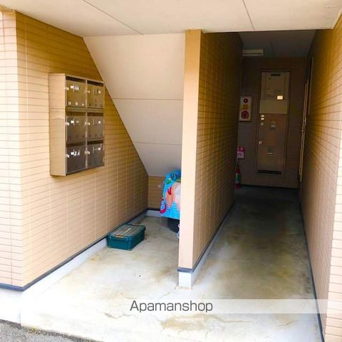 むくの木はうす壱番館の玄関写真