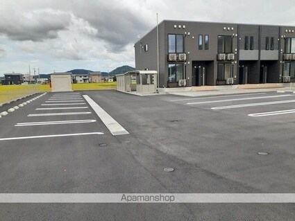 グラン　ブルーⅡ　Ｂ[1LDK/50.14m2]の駐車場