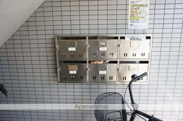 シャトレー寿の玄関写真