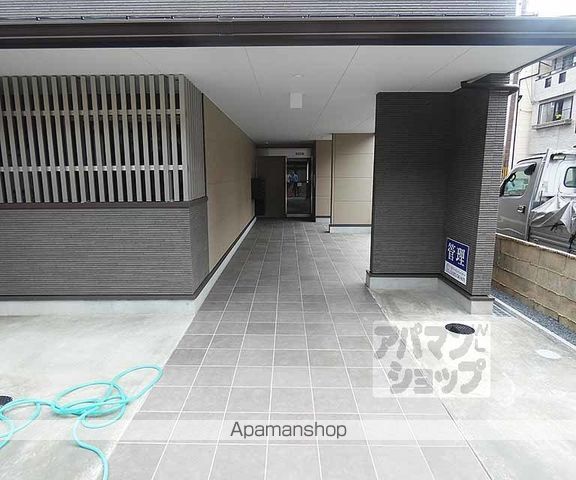 GLADVIS御所西の玄関写真