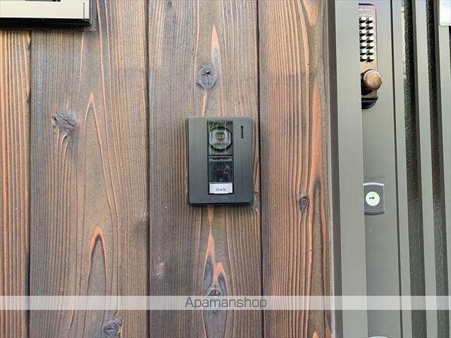 紫野上柏野町16ー4貸家の外観写真