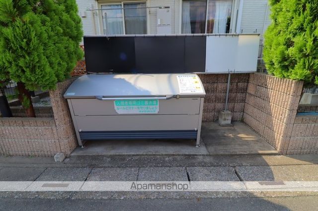 レガーロ Aの玄関写真