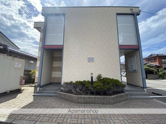 レオパレスカンタービレαの外観写真