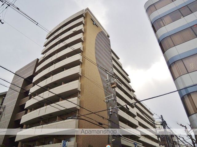 SERENiTE江坂四番館の外観写真