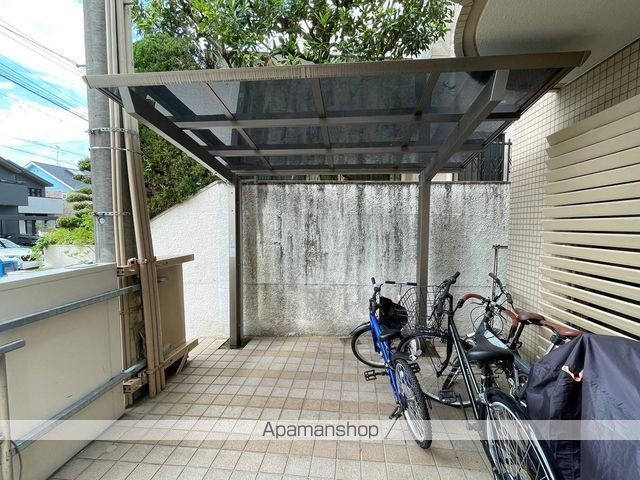 よもぎ台マンションの玄関写真