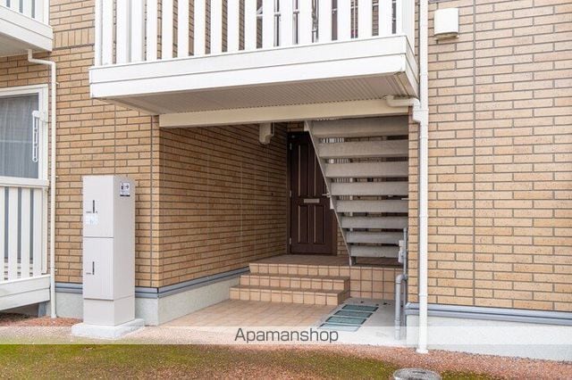 アグリーブル Aの玄関写真
