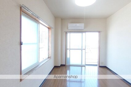 高知県高知市南元町[1R/17.01m2]のリビング・居間