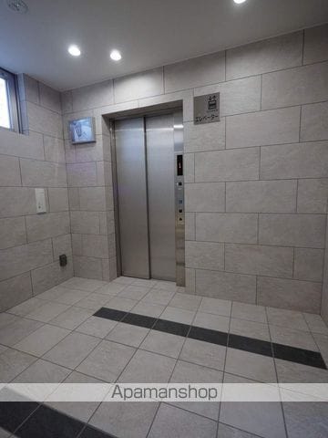 グランカーサ天王寺EASTの玄関写真