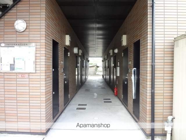 アンプルール フラーリッシュの玄関写真