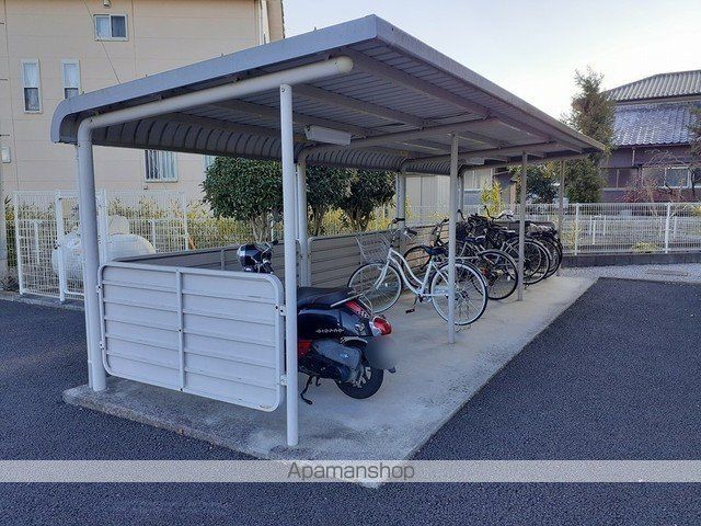 apartment 埼玉県久喜市葛梅
地図を見る