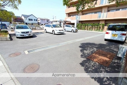 香川県高松市木太町[2LDK/68.58m2]の駐車場