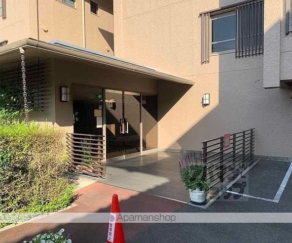 京都嵐山レックスマンションの玄関写真