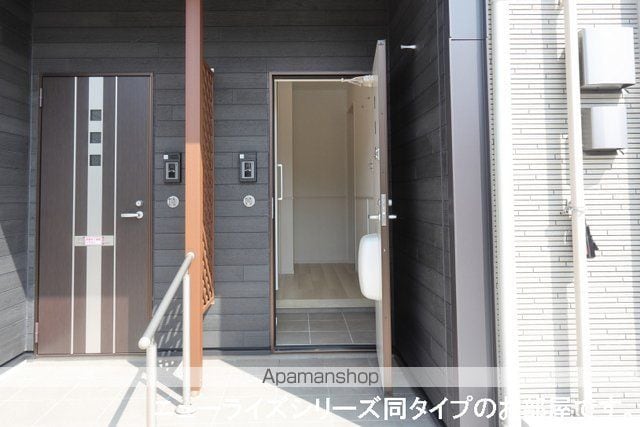 トランブルー立野 Aの玄関写真