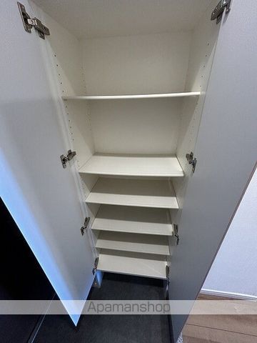 小田急伊勢原駅前マンションの内装写真