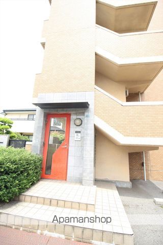 アーバンネット新屋敷の玄関写真