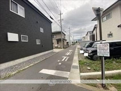 クレール綱島　弐番館[1LDK/45.3m2]の周辺3