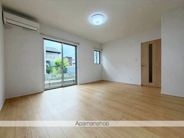 中島一戸建 Aの内装写真