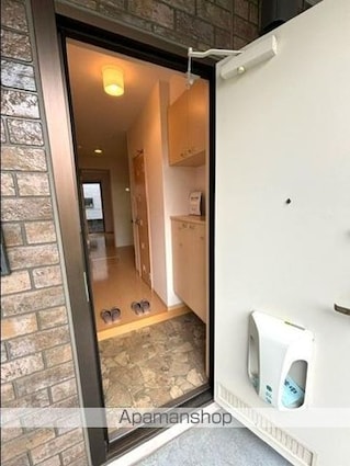 和歌山県和歌山市島崎町３丁目[1K/26.71m2]の玄関