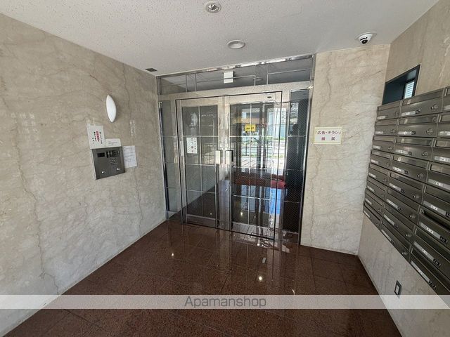 第16セキネマンションの玄関写真