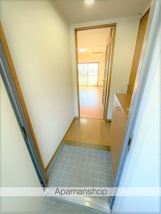 クレストンコート[1LDK/40.32m2]の玄関