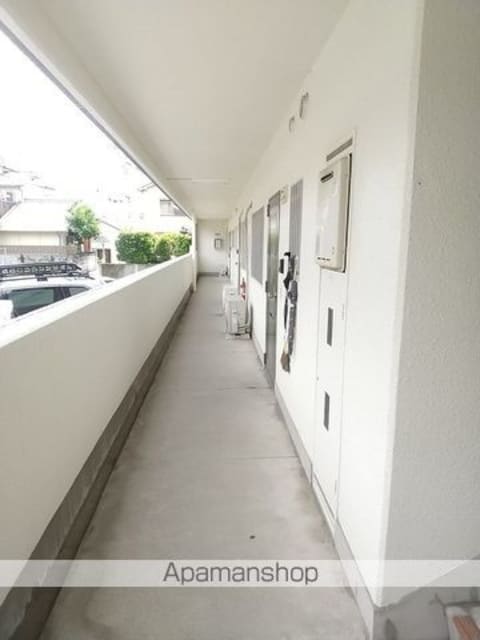 和歌山県和歌山市葵町[2LDK/48m2]の共用部3