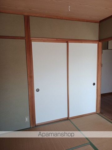 メゾンクレストの内装写真