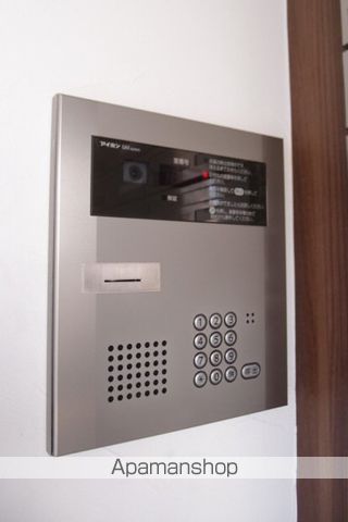 ワールドパレス札幌中央の玄関写真