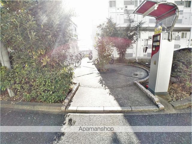 レオパレスSERENAIVの玄関写真