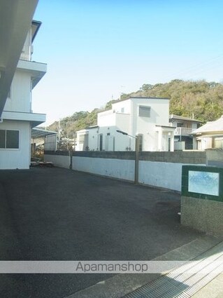 和歌山県和歌山市木ノ本[2K/30.9m2]のエントランス