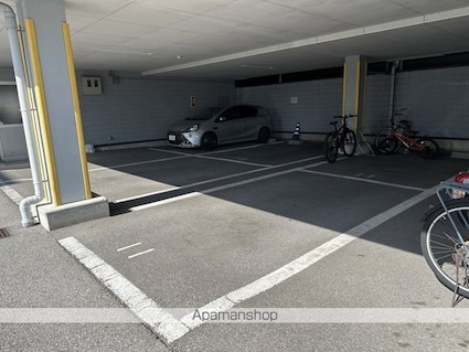 マノワール杉井流[2DK/50.54m2]の駐車場