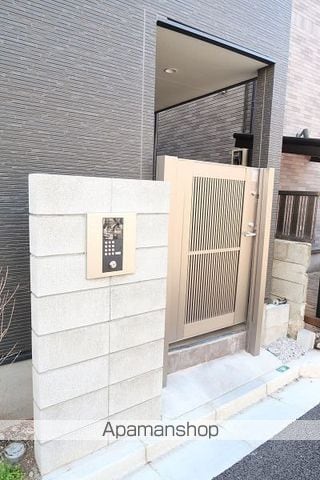 サザンロード西荻窪の玄関写真