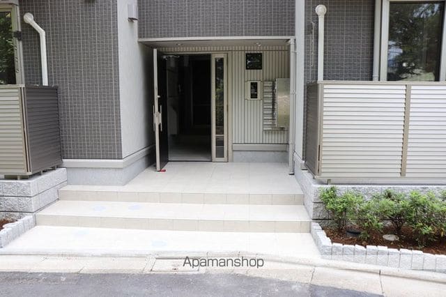 グレイスコーポの玄関写真