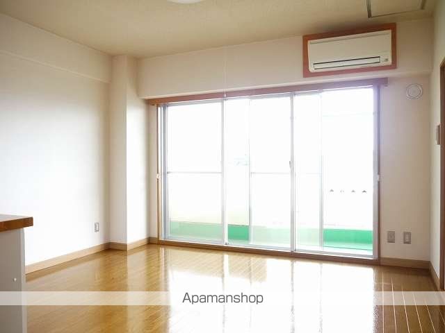 CLIE HIRATAの内装写真
