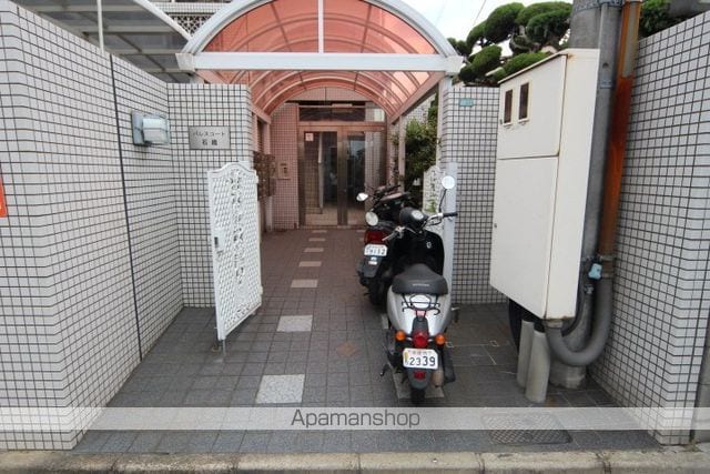 パレスコート石橋の玄関写真